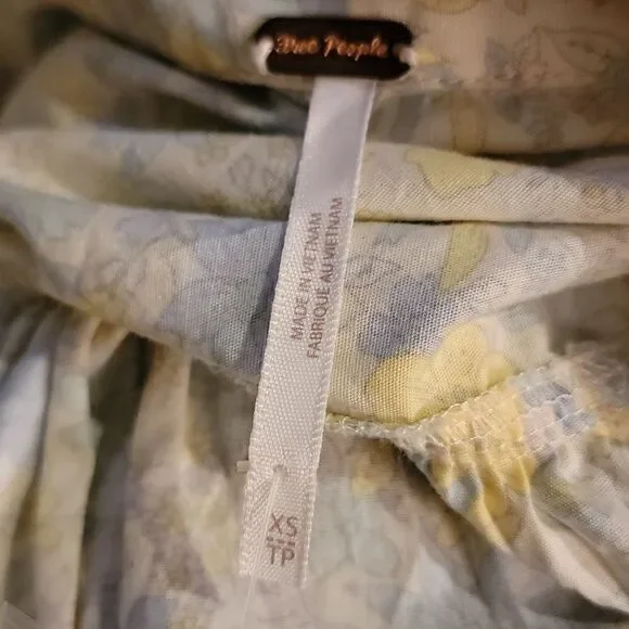 Free People Bring it Back Blouse floral size XS NWT - Picture 4 of 7